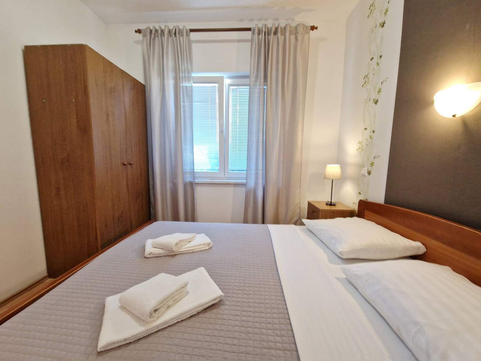 Apartman Brnic AQ P – s natkrivenom Terasom, 90 m od Plaže