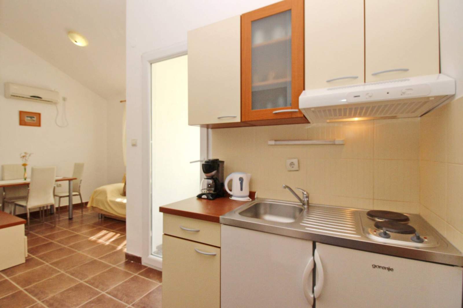 Appartamento Bebek – con balcone e parcheggio