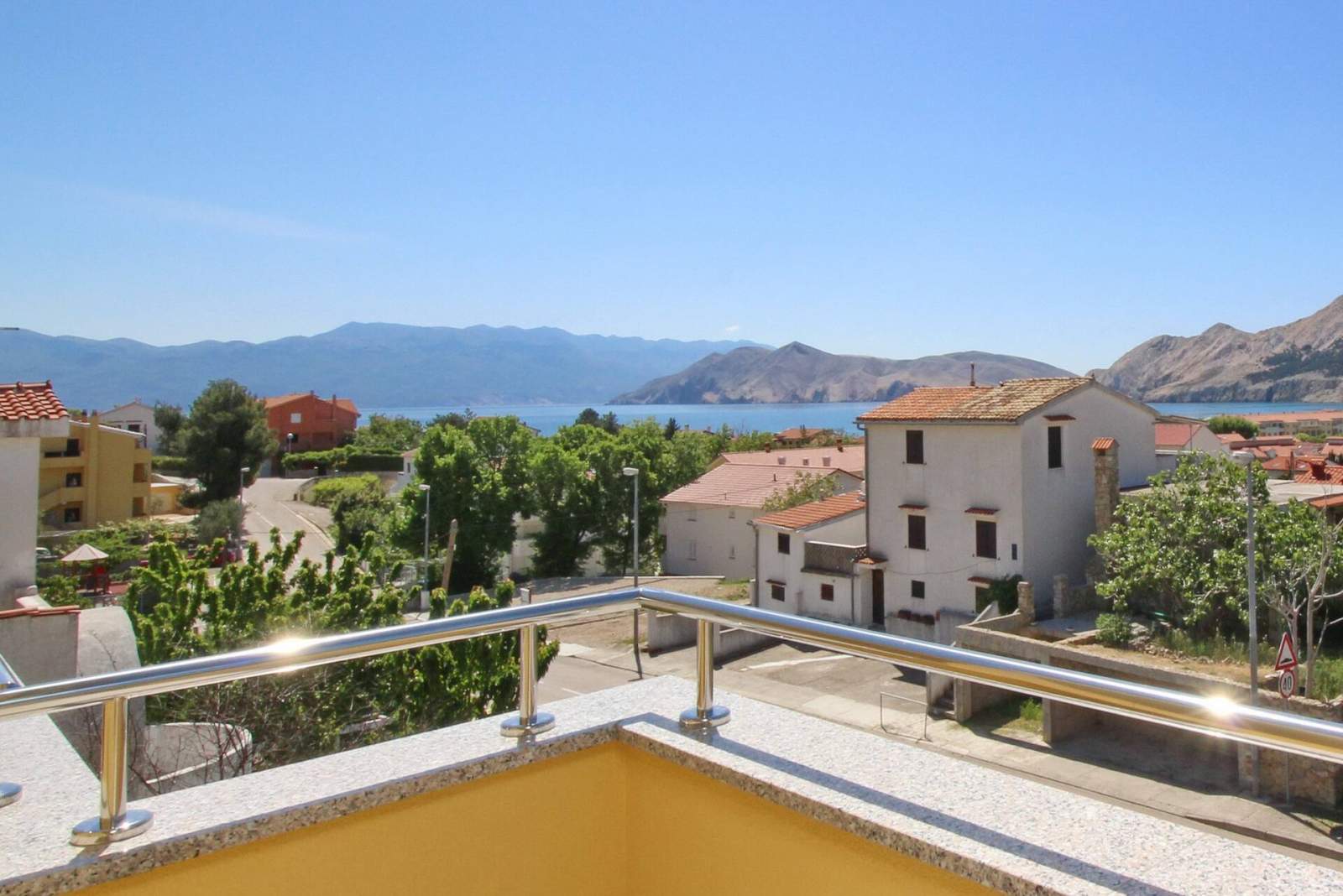 Appartamento Affascinante Brnić n.6 - con balcone e vista mare