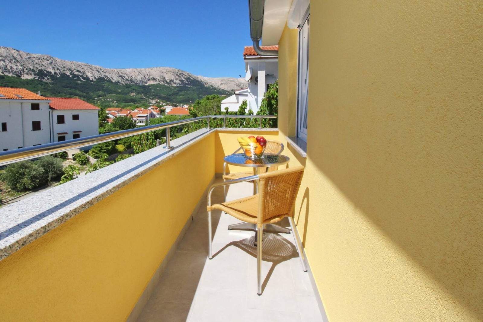 Appartamento Affascinante Brnić n.6 - con balcone e vista mare