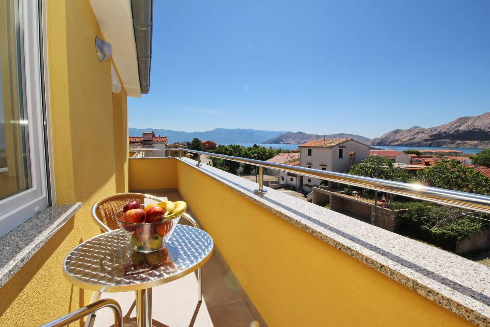 Appartamento Affascinante Brnić n.6 - con balcone e vista mare