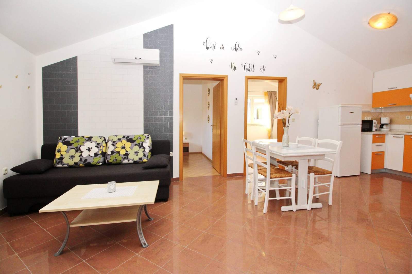 Appartamento Brnic Nar. brdo - con balcone, a 350 m dalla spiaggia