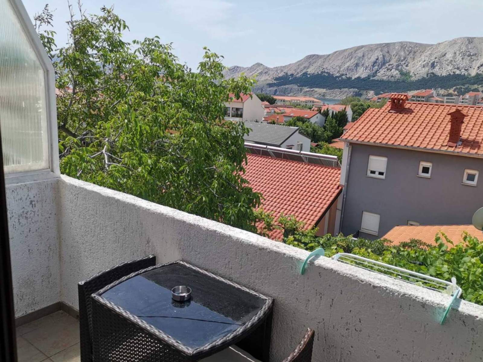 Studio Apartment Bugi - with Balcony