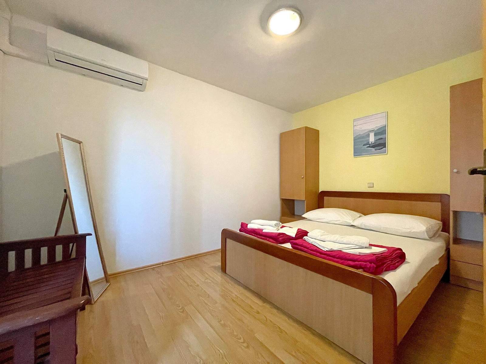 Capic Z3 - appartamento con balcone e posto auto, a 300 m dalla spiaggia