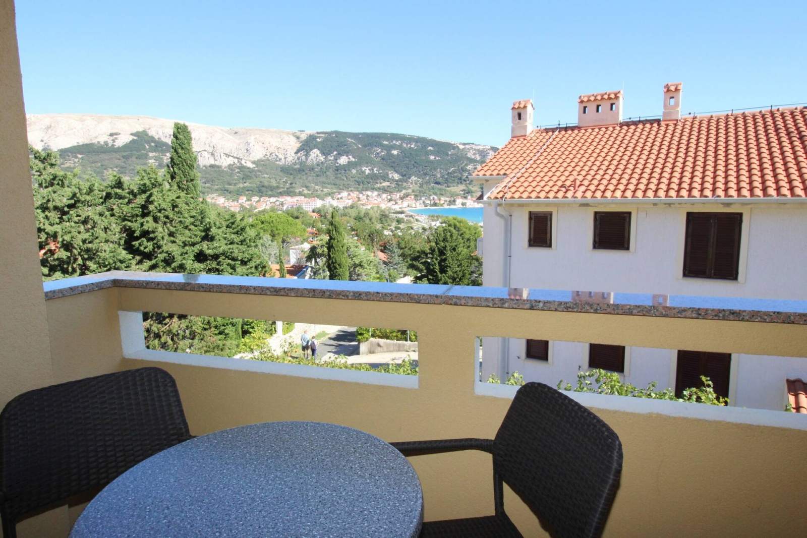 Capic Z5 – Appartamento con balcone e posto auto, a 300 m dalla spiaggia