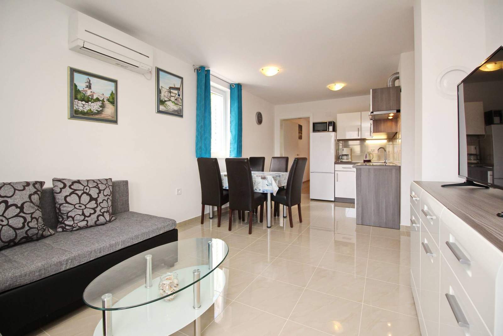 Appartamento Cugalj – con balcone, 1. piano, a 300 m dalla spiaggia