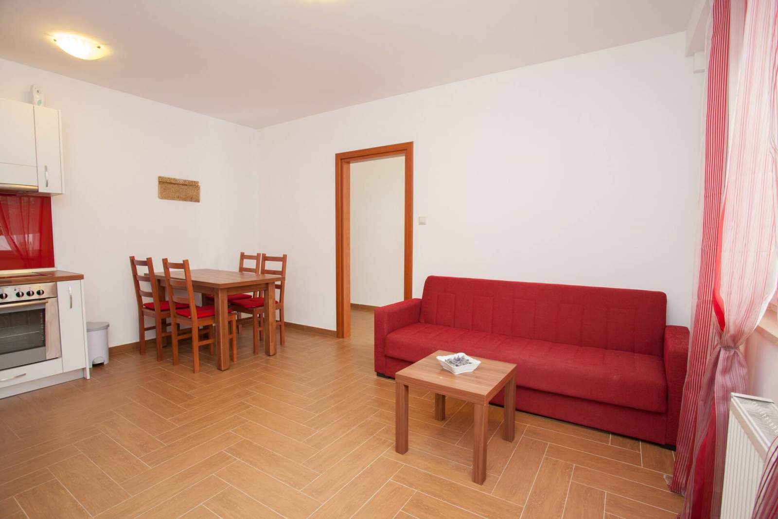Appartamento Dekanic D. – al piano terra, con terrazza