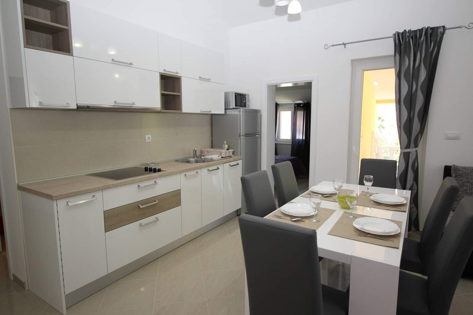 Appartamento Gorica 1 n.8 – con piscina, a 200 m dalla spiaggia