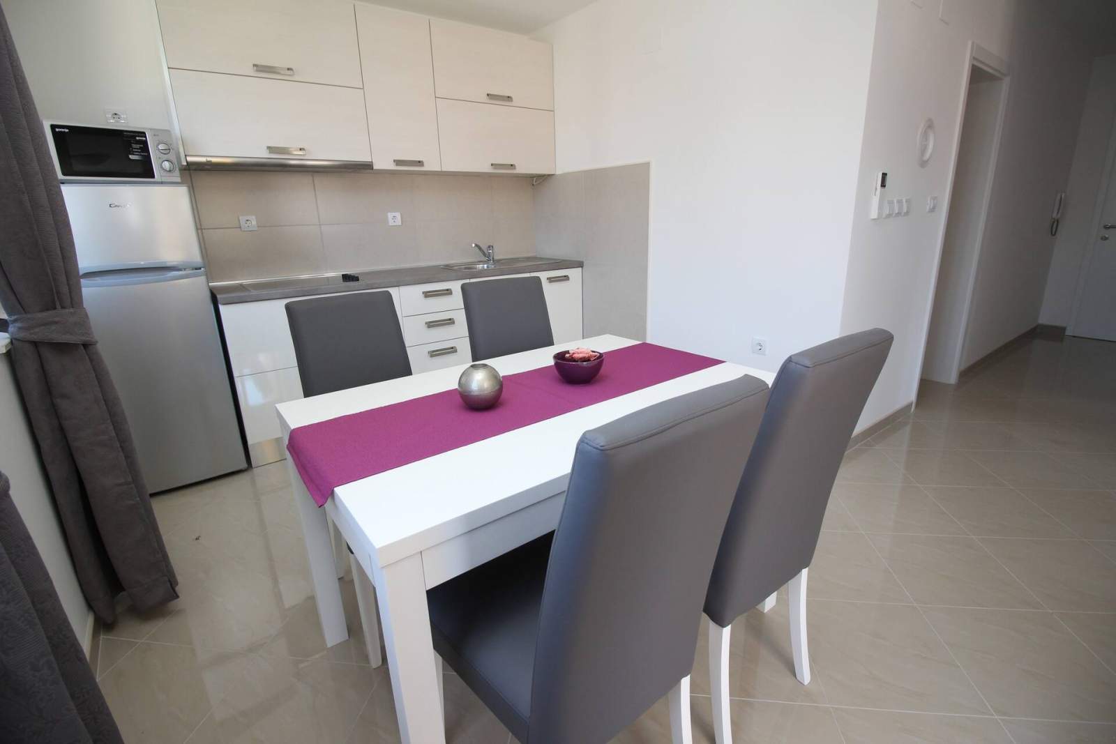 Appartamento Gorica 1 n.6 – con piscina, a 200 m dalla spiaggia