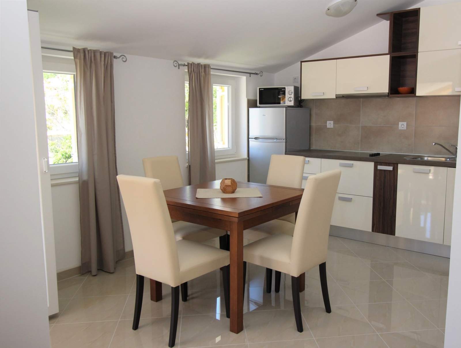 Appartamento Gorica 1 n.9 – con piscina, a 200 m dalla spiaggia
