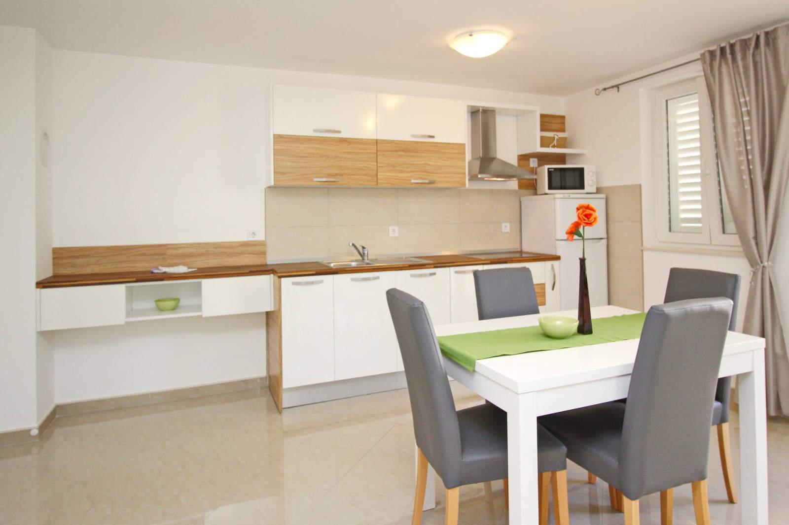 Appartamento Gorica 2 n.6 – con balcone e piscina