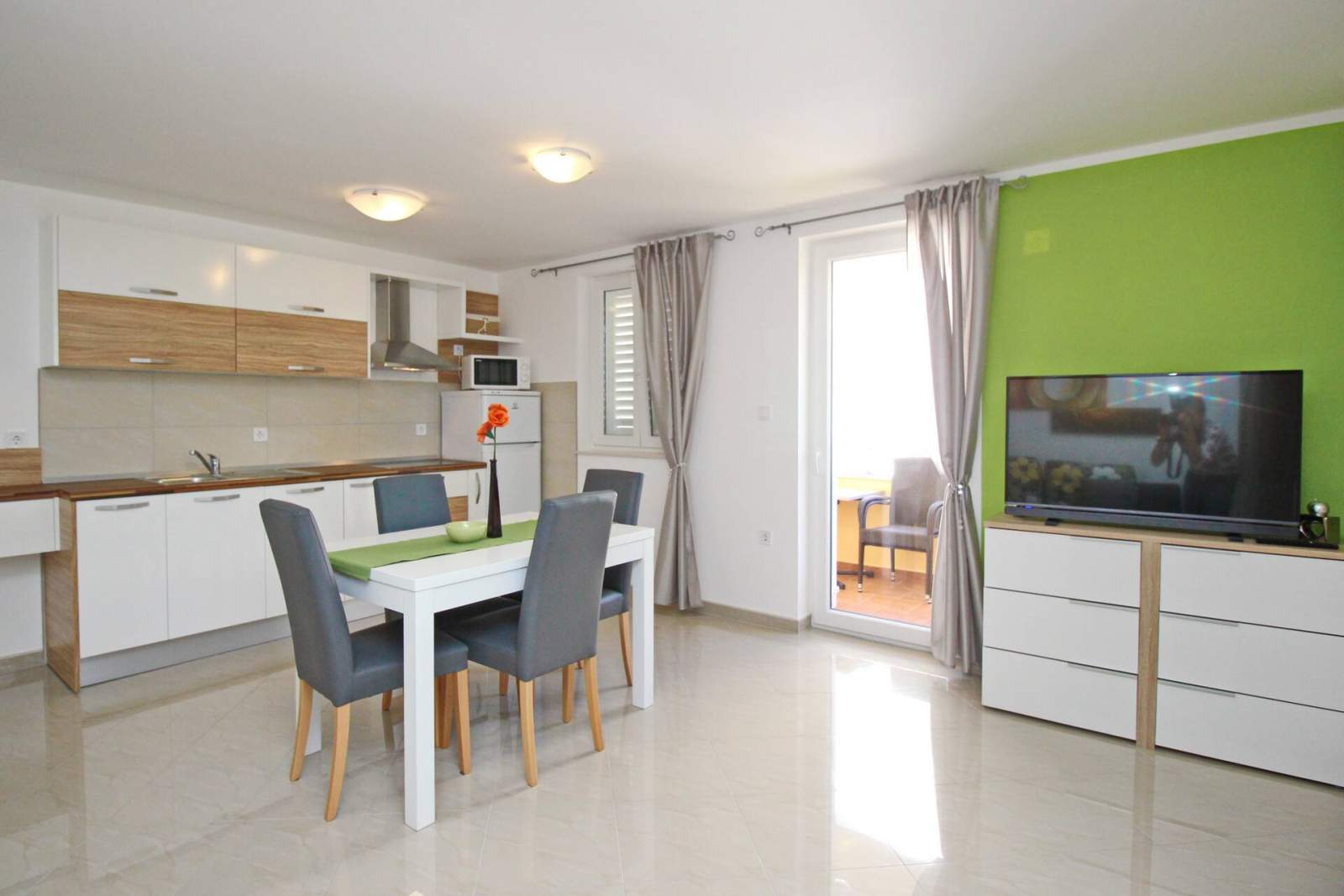 Appartamento Gorica 2 n.6 – con balcone e piscina