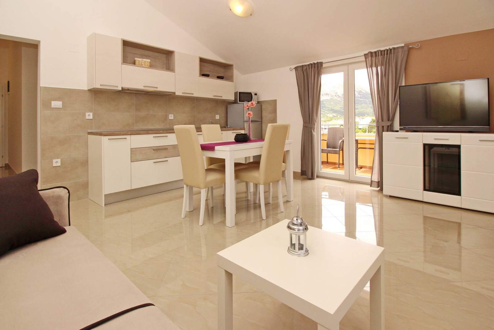 Apartman Gorica 2 br.8 – s balkonom i bazenom