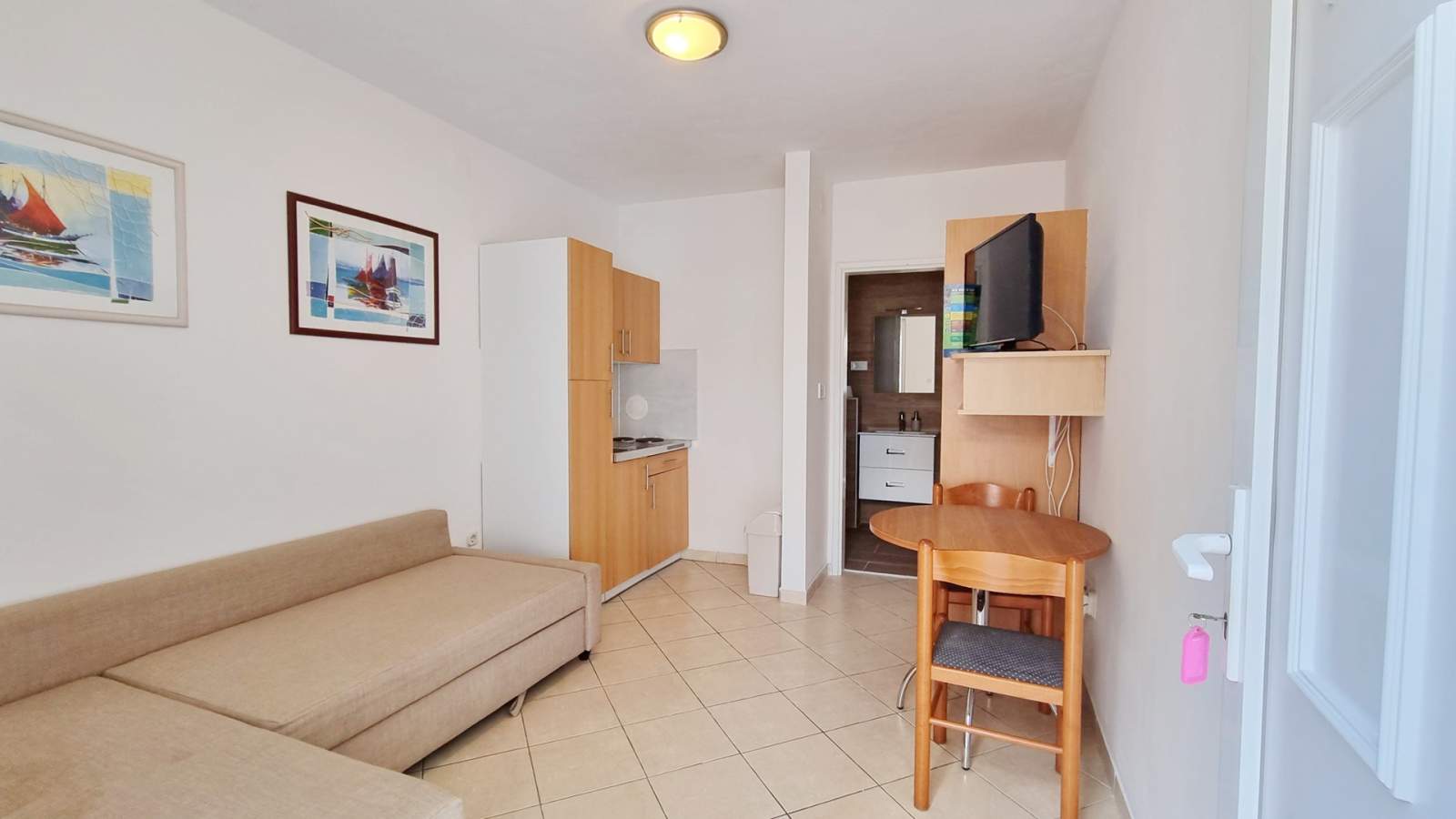 Monolocale Lovincic No.4 – con terrazza, a 200 m dalla spiaggia