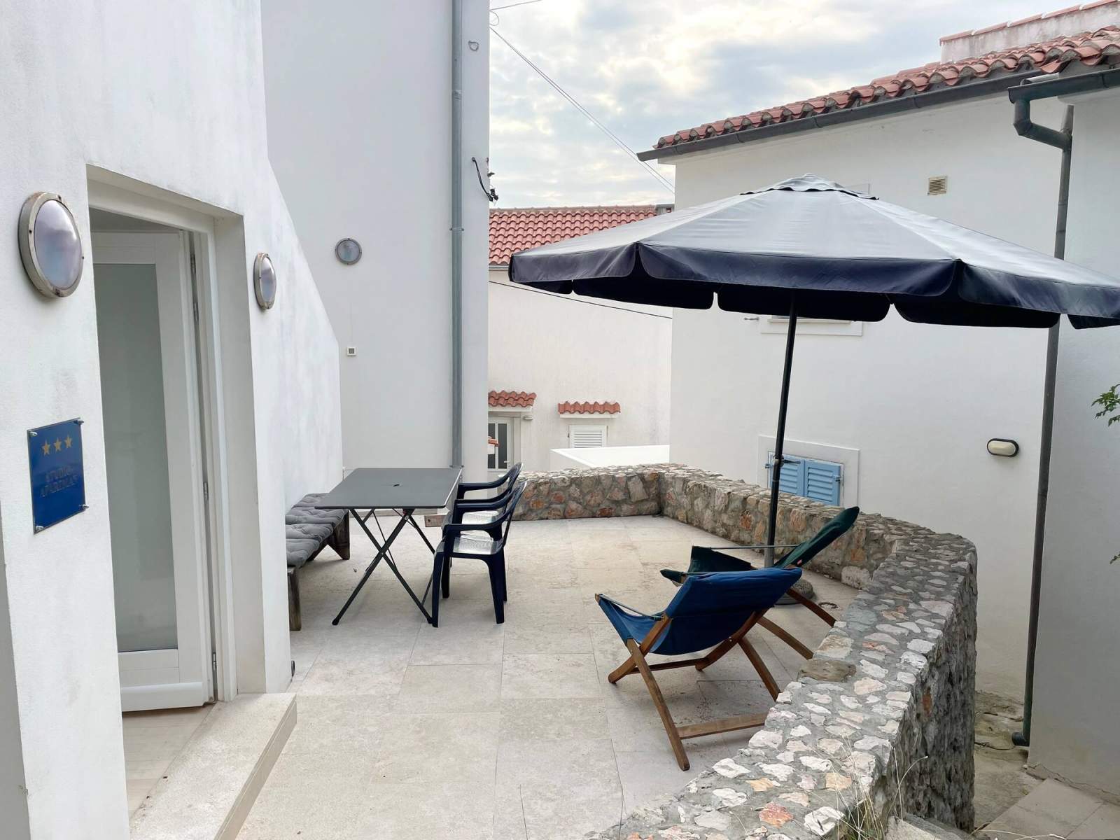 Monolocale Meratti – nella parte vecchia di Baška, a 200 m dalla spiaggia