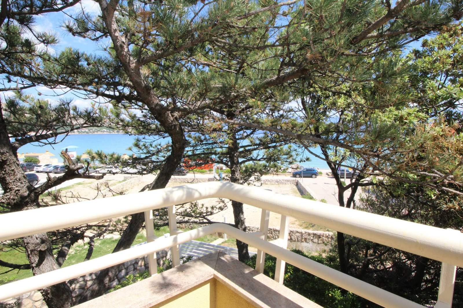 Apartment Mrkus more - with Balcony and Sea View, near the Beach