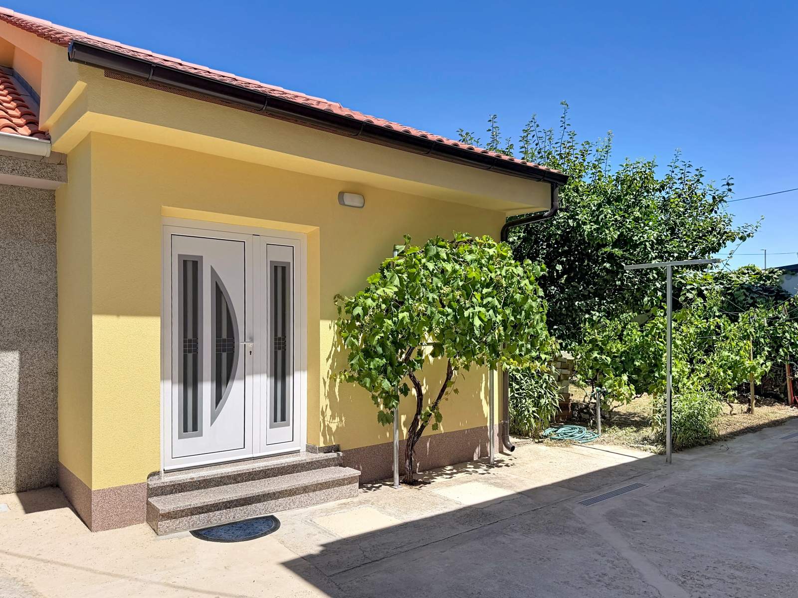 Incantevole appartamento Gabrijela 2 – per 2 persone con terrazza