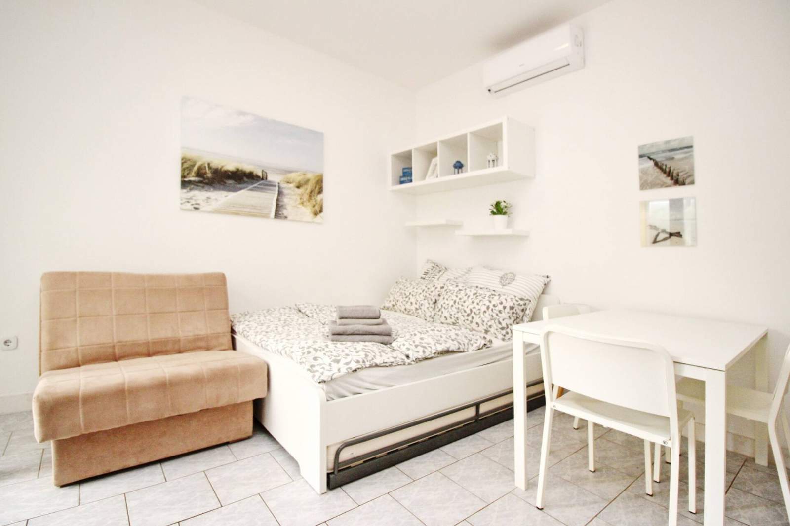 Studio Apartment Rozman Beach - near the Beach, with Terrace