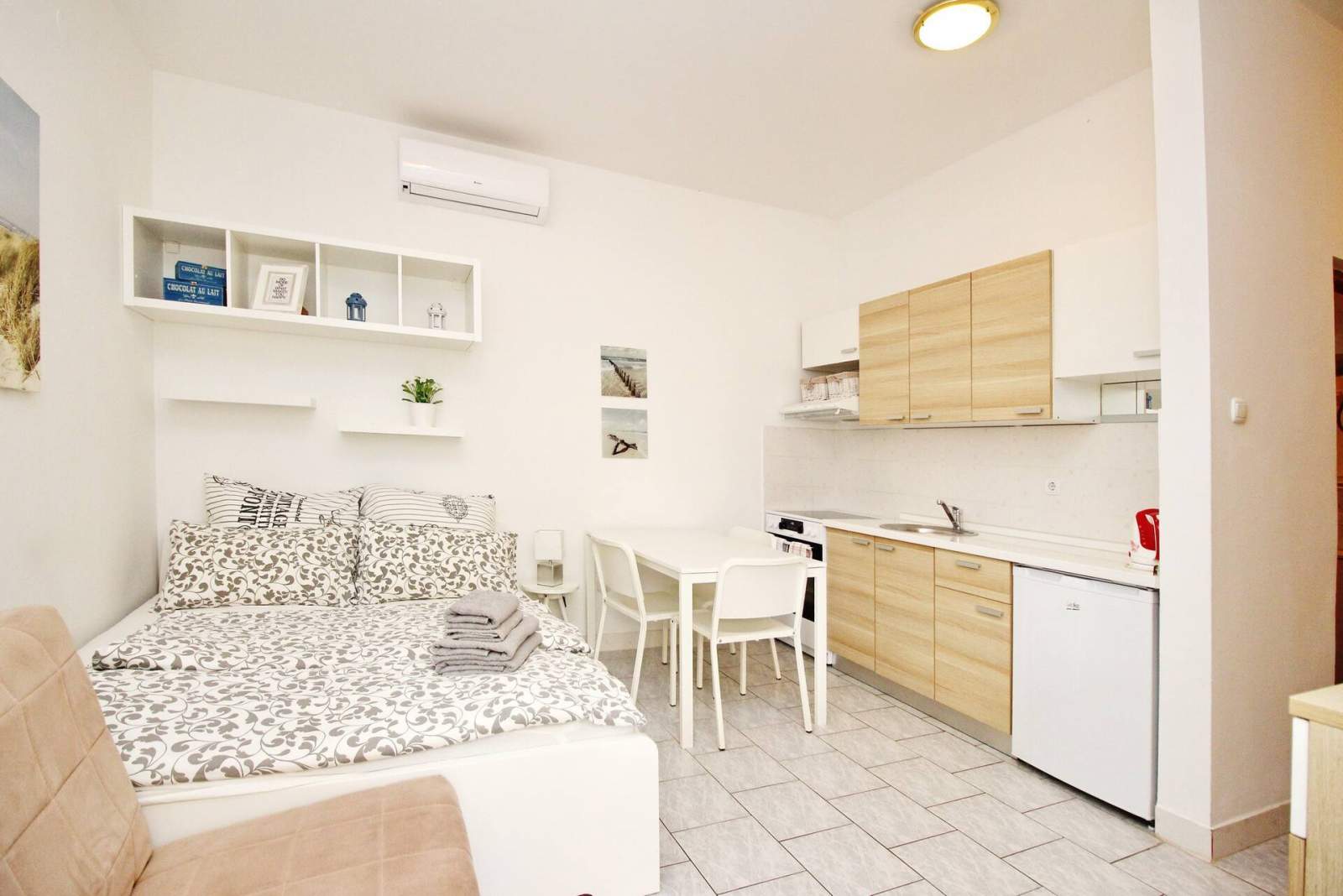 Studio Apartment Rozman Beach - near the Beach, with Terrace