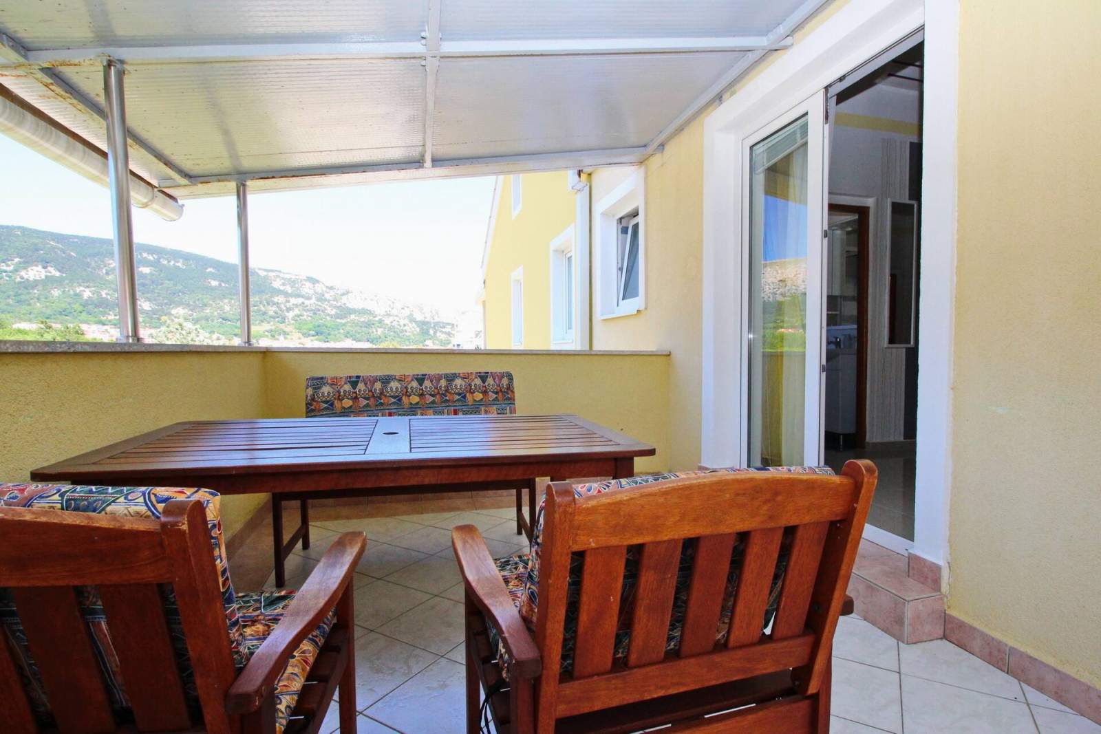 Appartamento Zarok Beach Holiday A4 - vicino alla spiaggia, con balcone