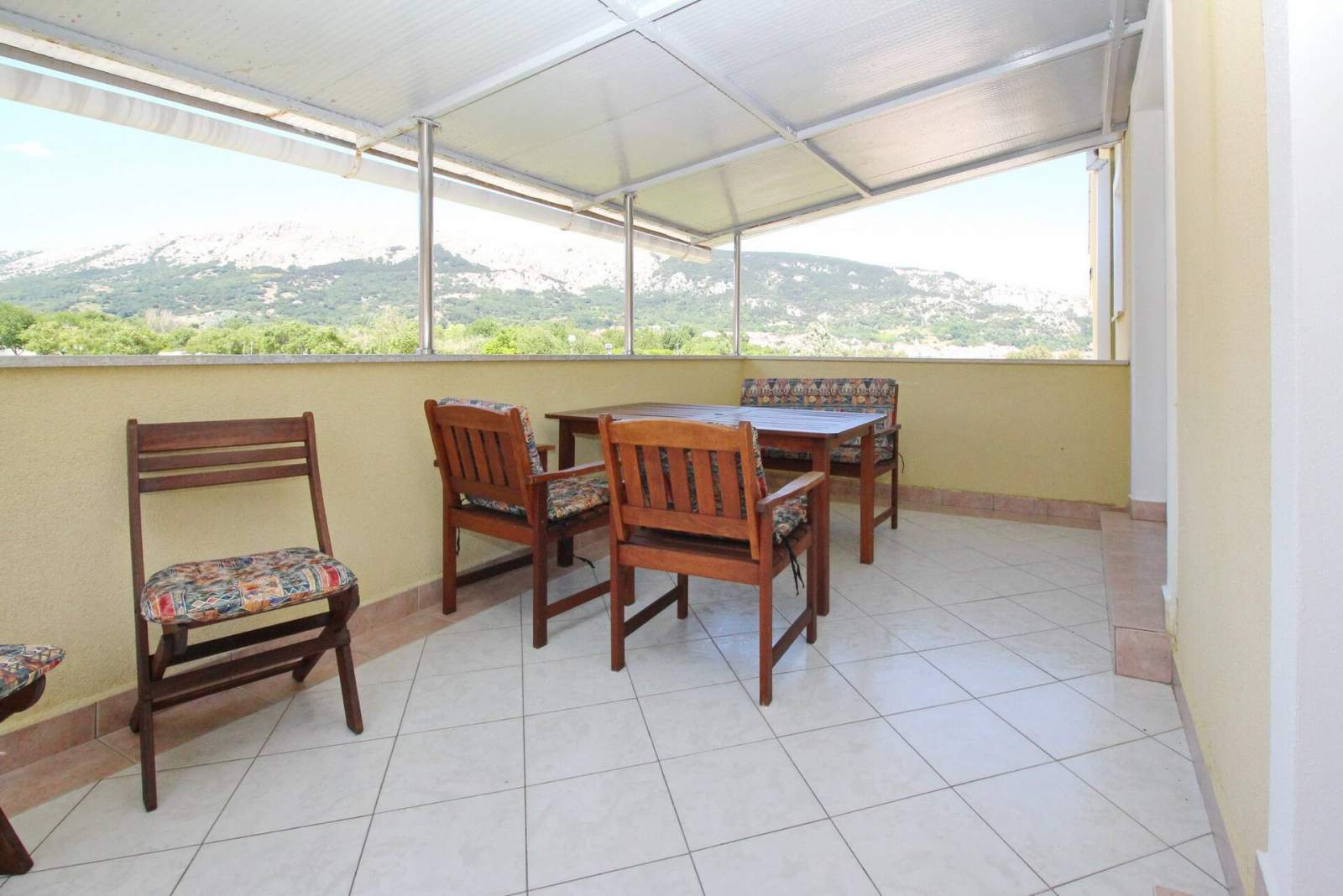 Appartamento Zarok Beach Holiday A4 - vicino alla spiaggia, con balcone