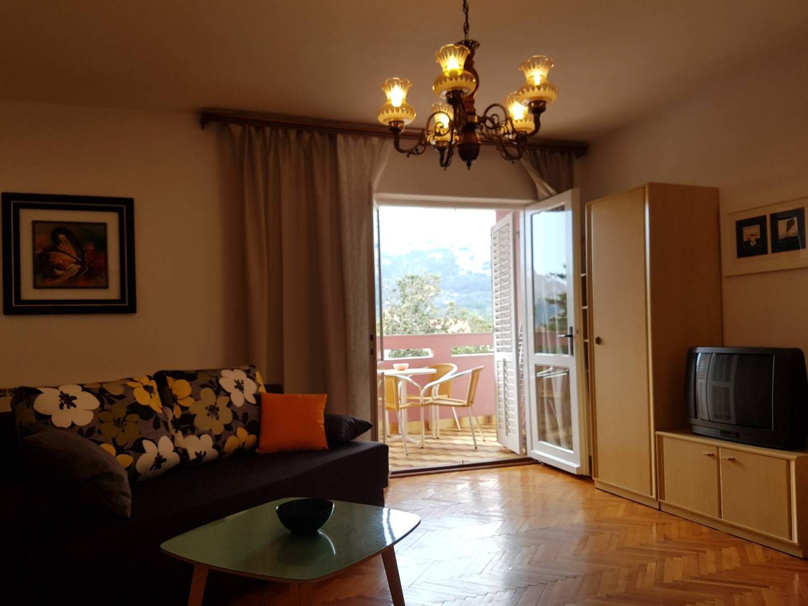 Appartamento Gabrijela per 4–6 persone – con balcone, a 450 m dalla spiaggia