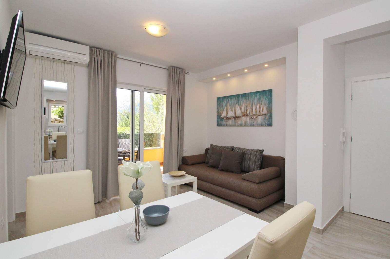Incantevole Appartamento Sunshine n.3 – con balcone, a 300 m dalla spiaggia