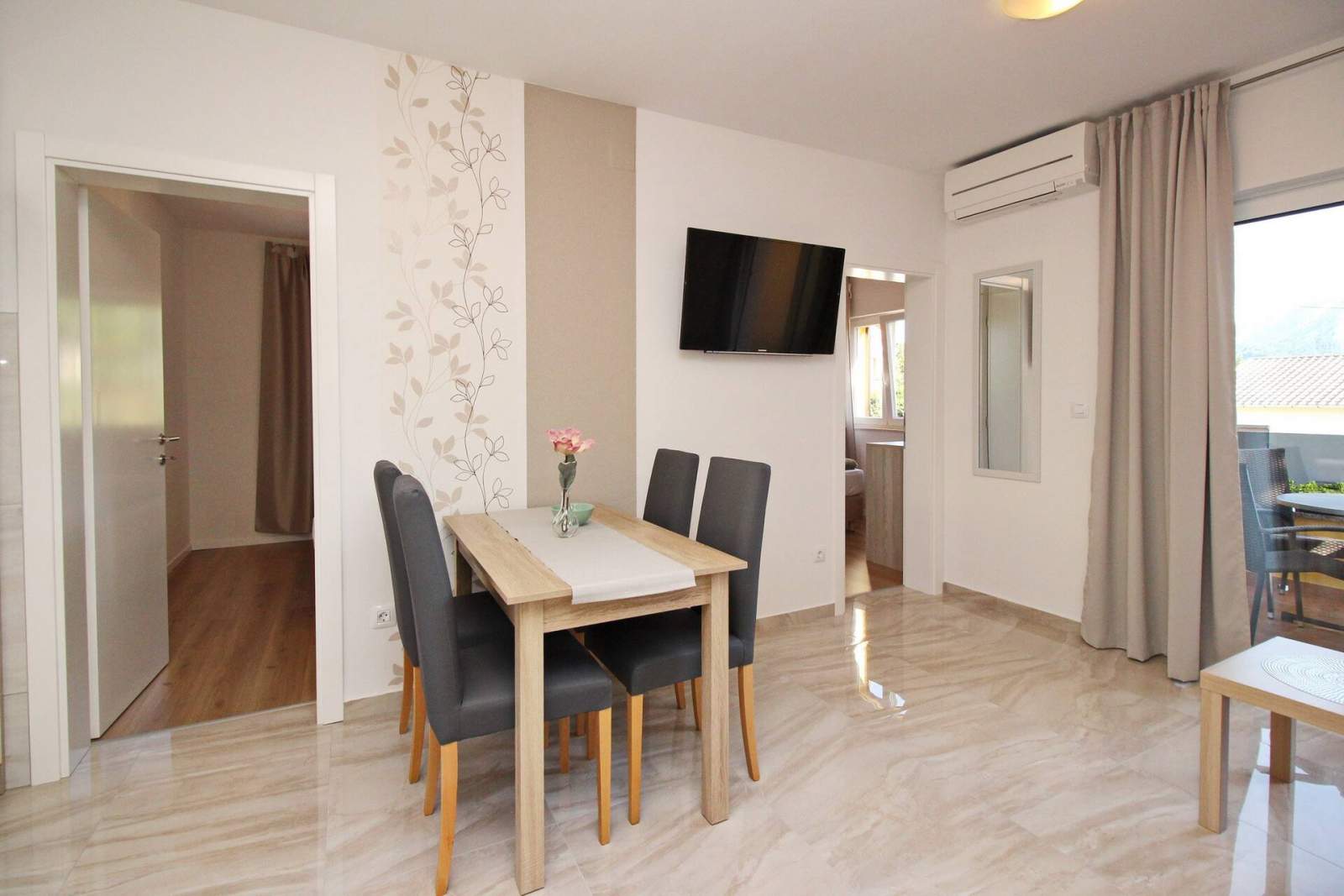 Incantevole Appartamento Sunshine n.4 – con balcone, a 300 m dalla spiaggia