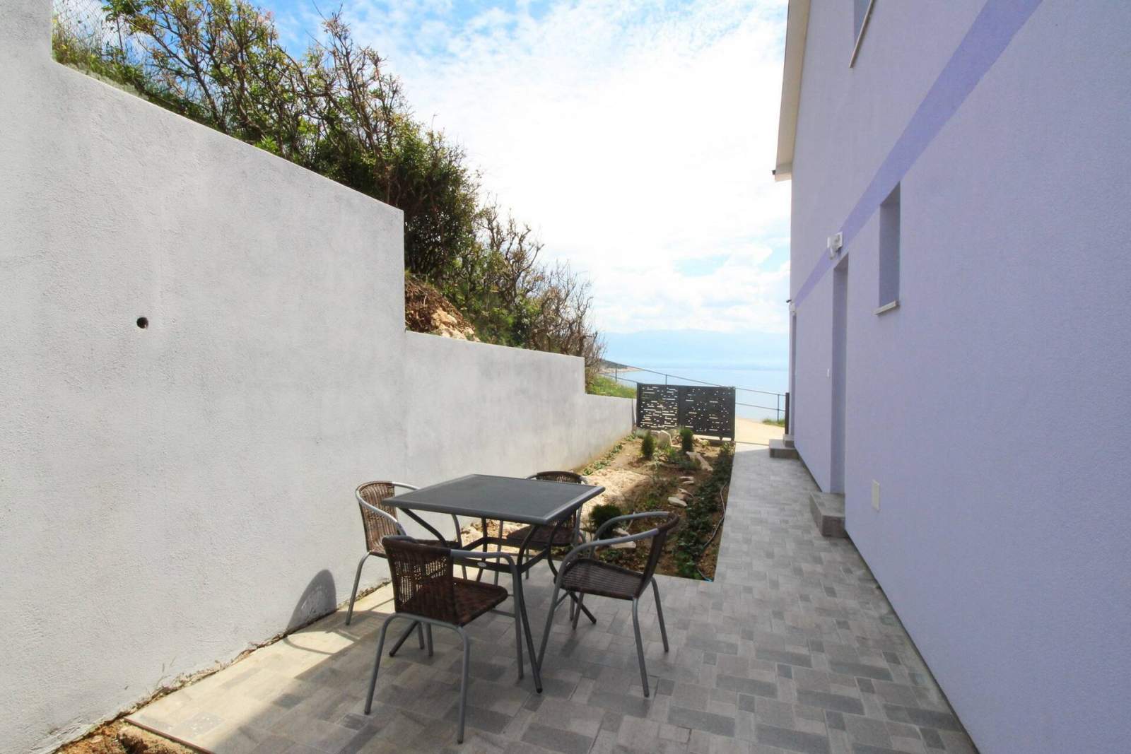 Appartamento Lavanda n. 3 – Piano seminterrato/sotterraneo, sul mare