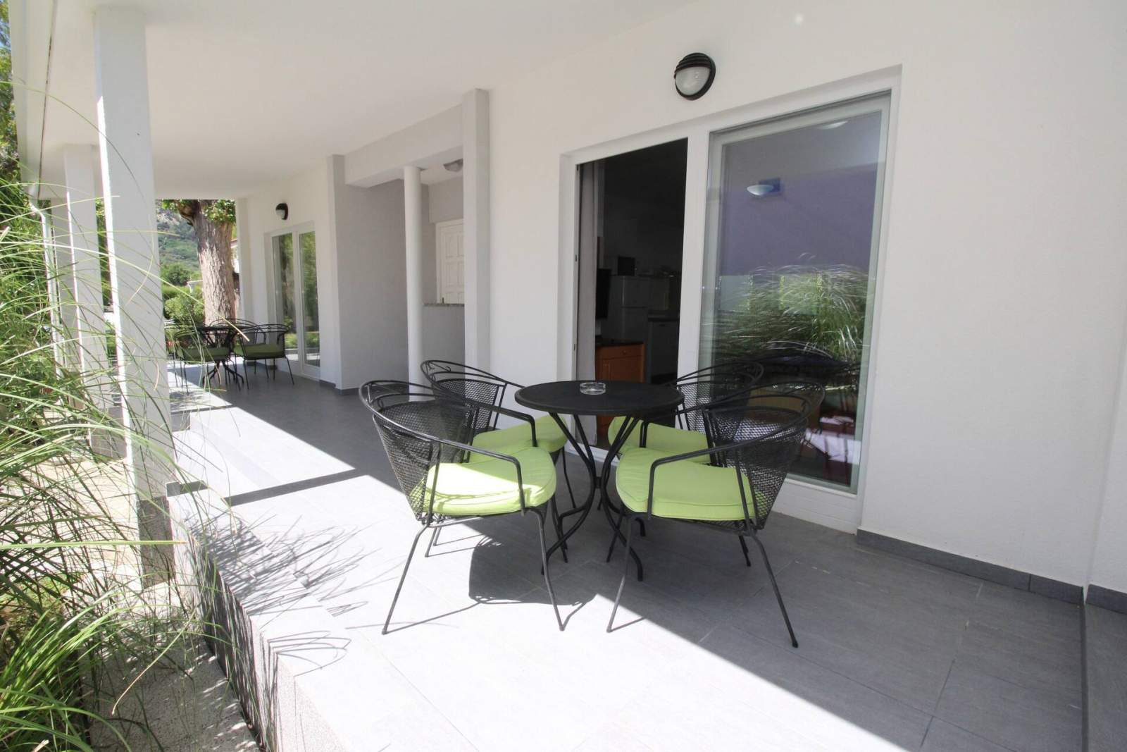 Complesso di appartamenti Villas Corinthia 2 - Posizione eccellente, a 100 metri dalla spiaggia, imm