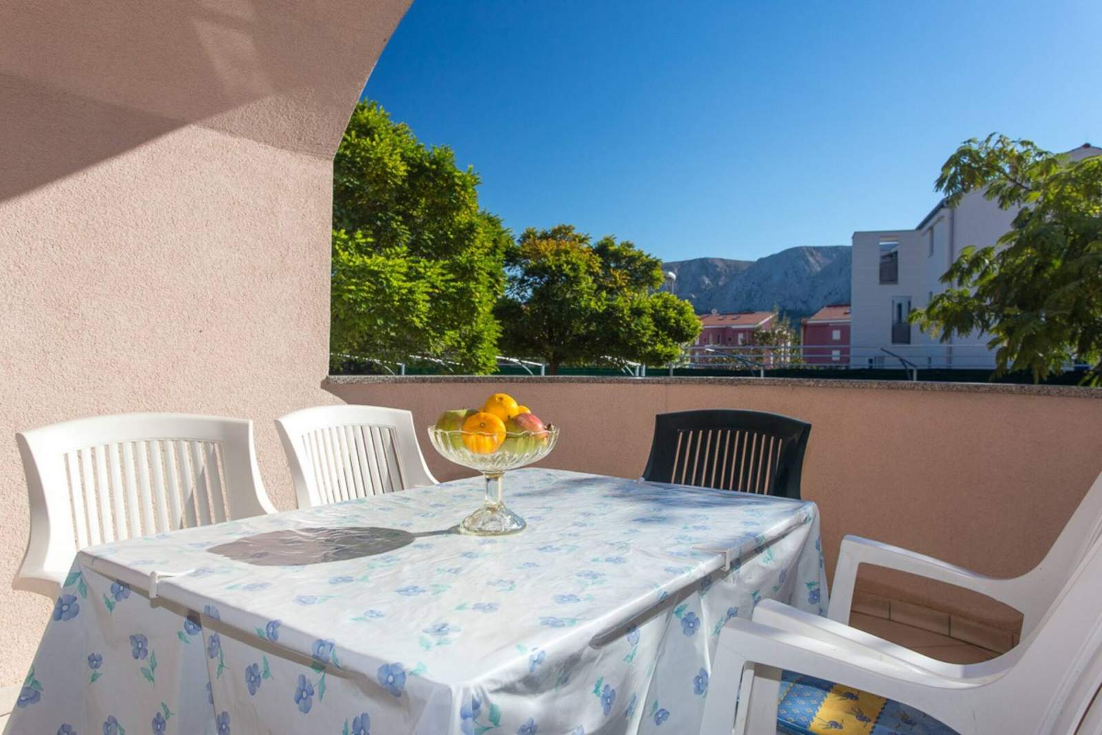 Apartman Zic br. 3 - s terasom, 350 m od plaže