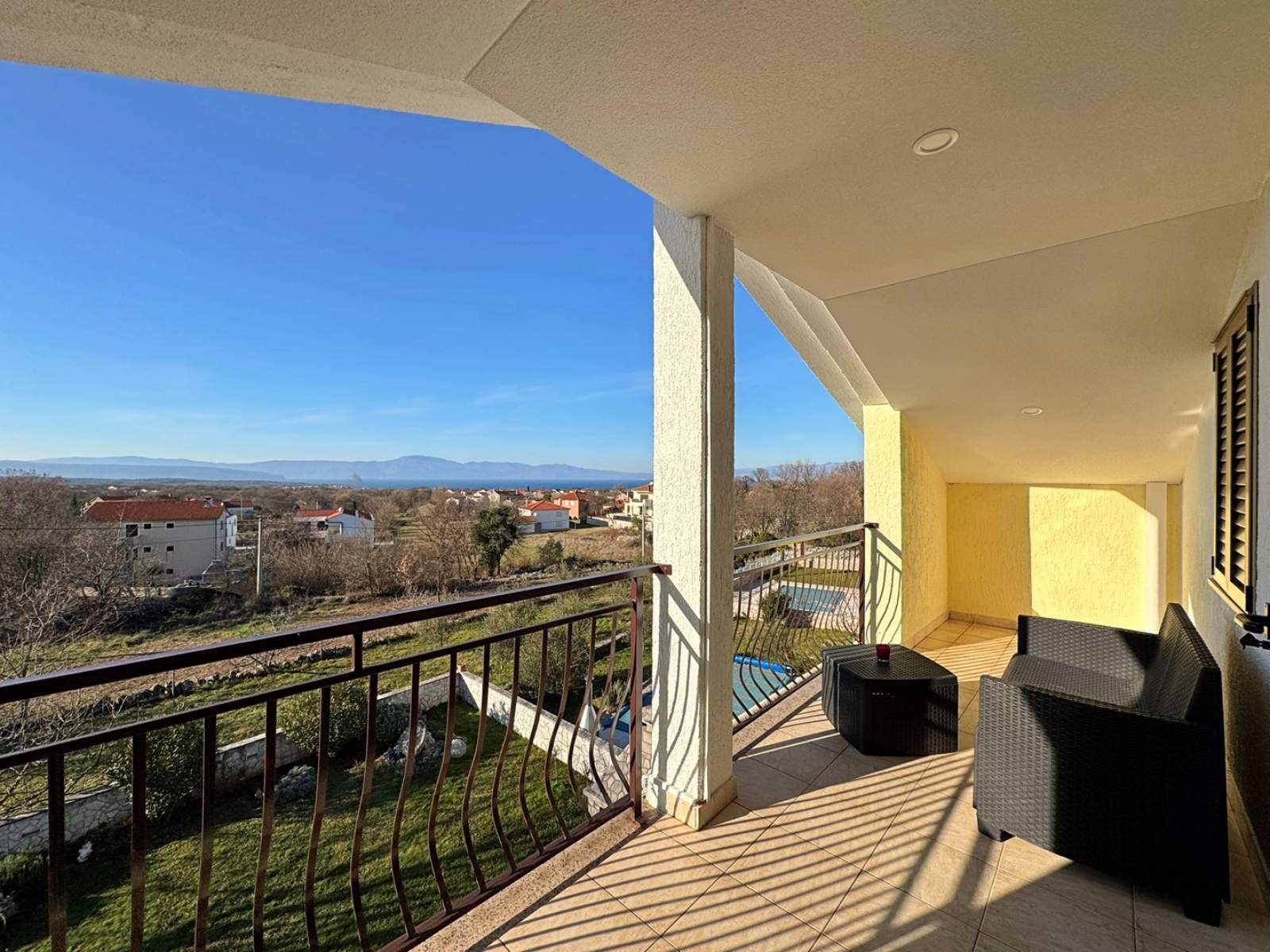 Apartman Pavle 3 – potkrovlje, pogled more