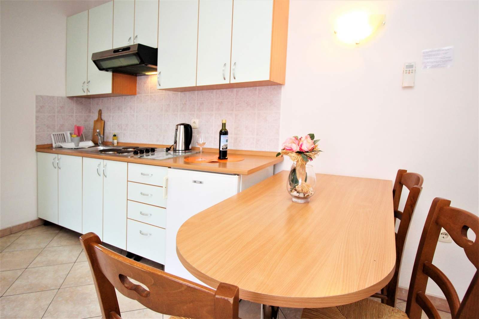 Apartman Lucijana br. 6 – s balkonom, 150 m od plaže