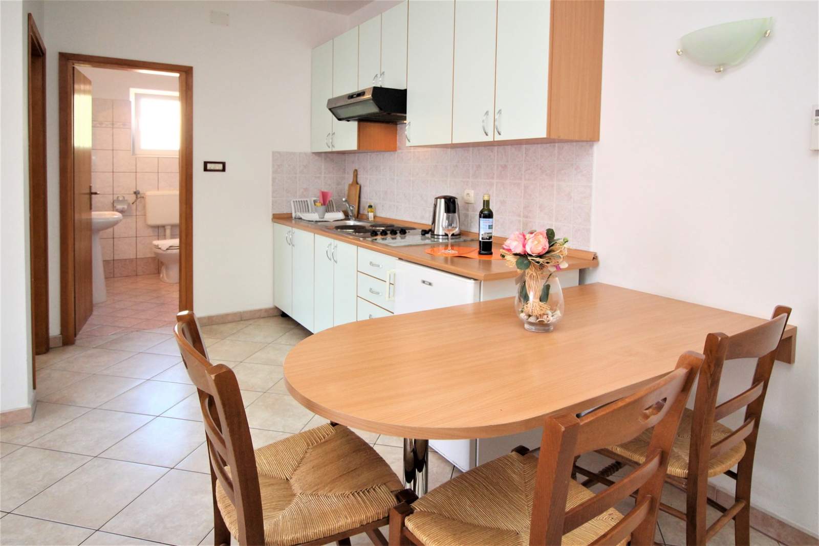 Apartman Lucijana br. 6 – s balkonom, 150 m od plaže