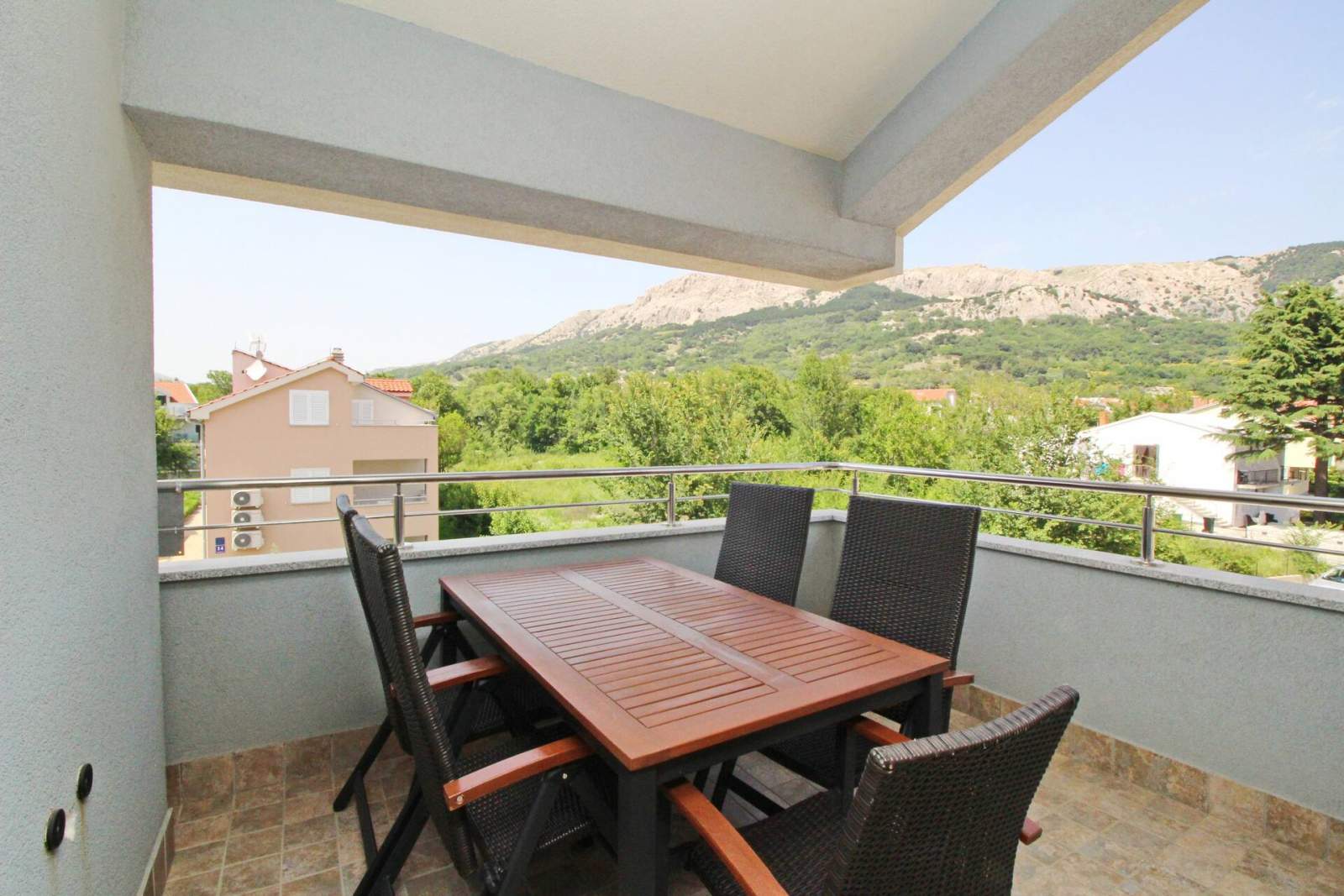 Appartamento Osmanovic A4 – con Balcone e Parcheggio
