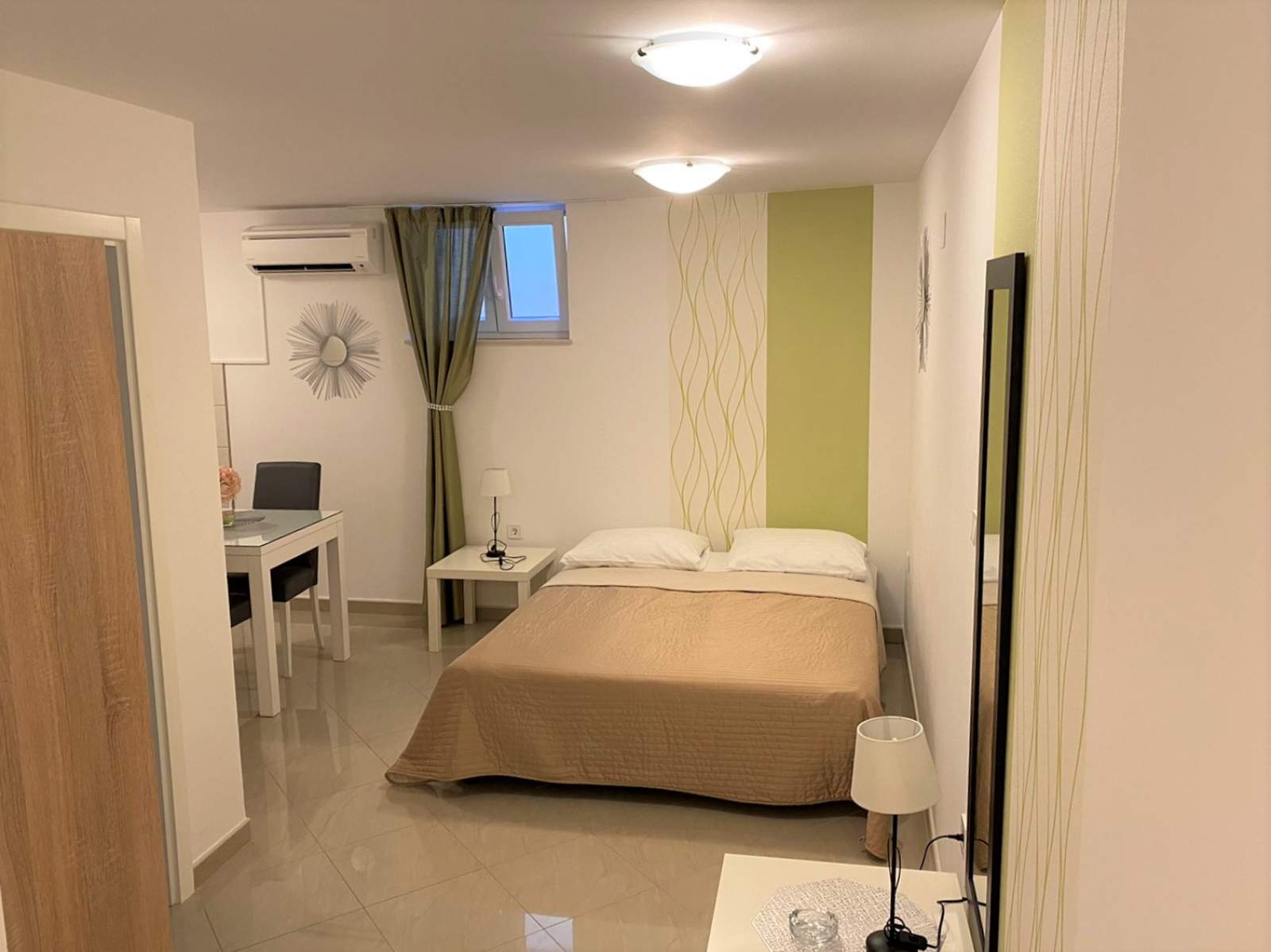 Monolocale Gorica 2 n. 13 – con piscina, livello interrato
