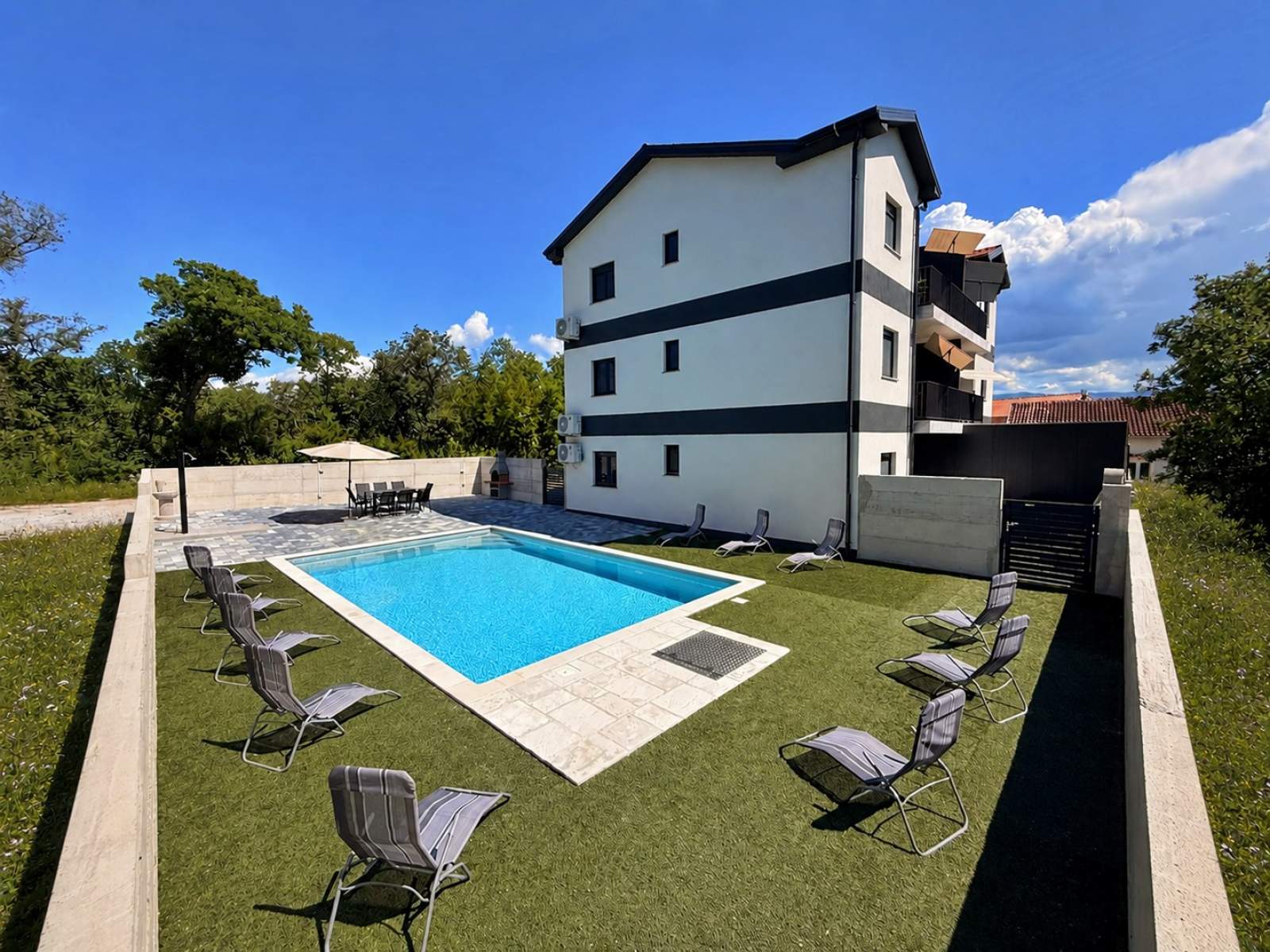 Apartment Lavanda Verde 6 — mit Pool